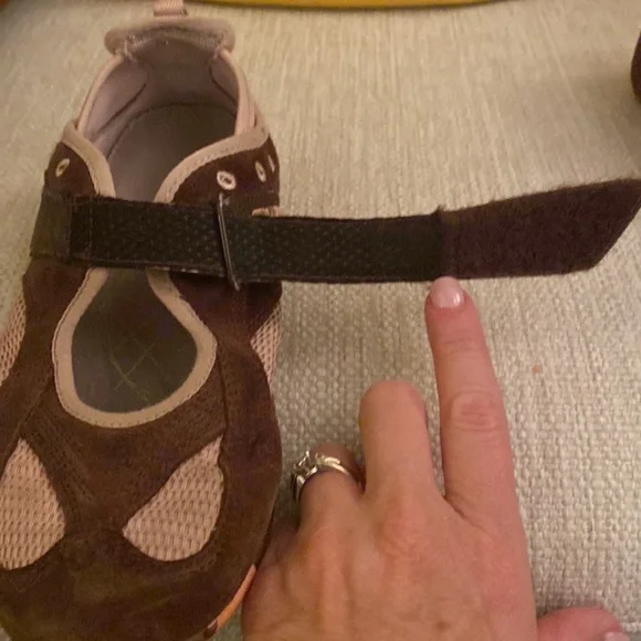 Merrell Brown Suede and Blush Pink Floral Velcro Aqua Lined Girls Size 1 - Picture 13 of 14